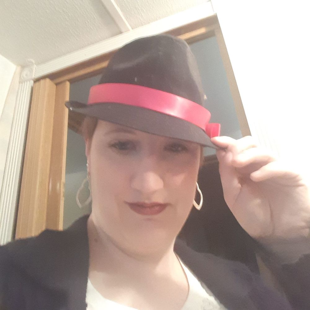 Meet your Posher, Becca